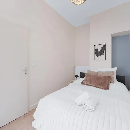 La Vie Est Belle - Patio - 2 Ch - Possiblite Parking Prive 公寓