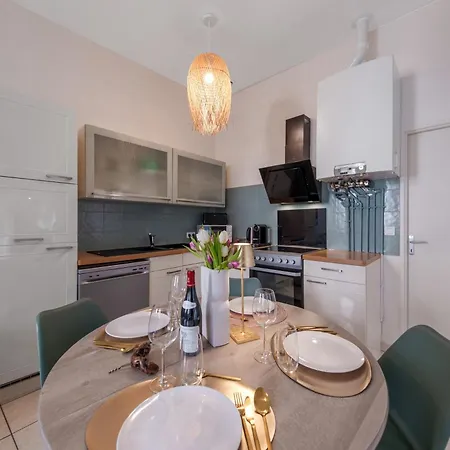 La Vie Est Belle - Patio - 2 Ch - Possiblite Parking Prive 公寓 *